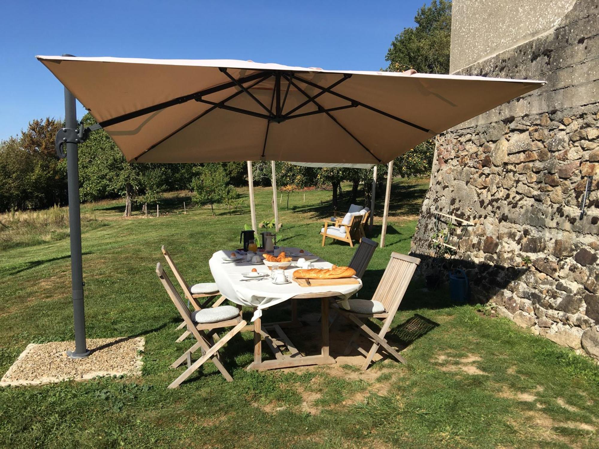 Bed and Breakfast La Mirabelle Saint-Pierre-de-Fursac Exteriér fotografie